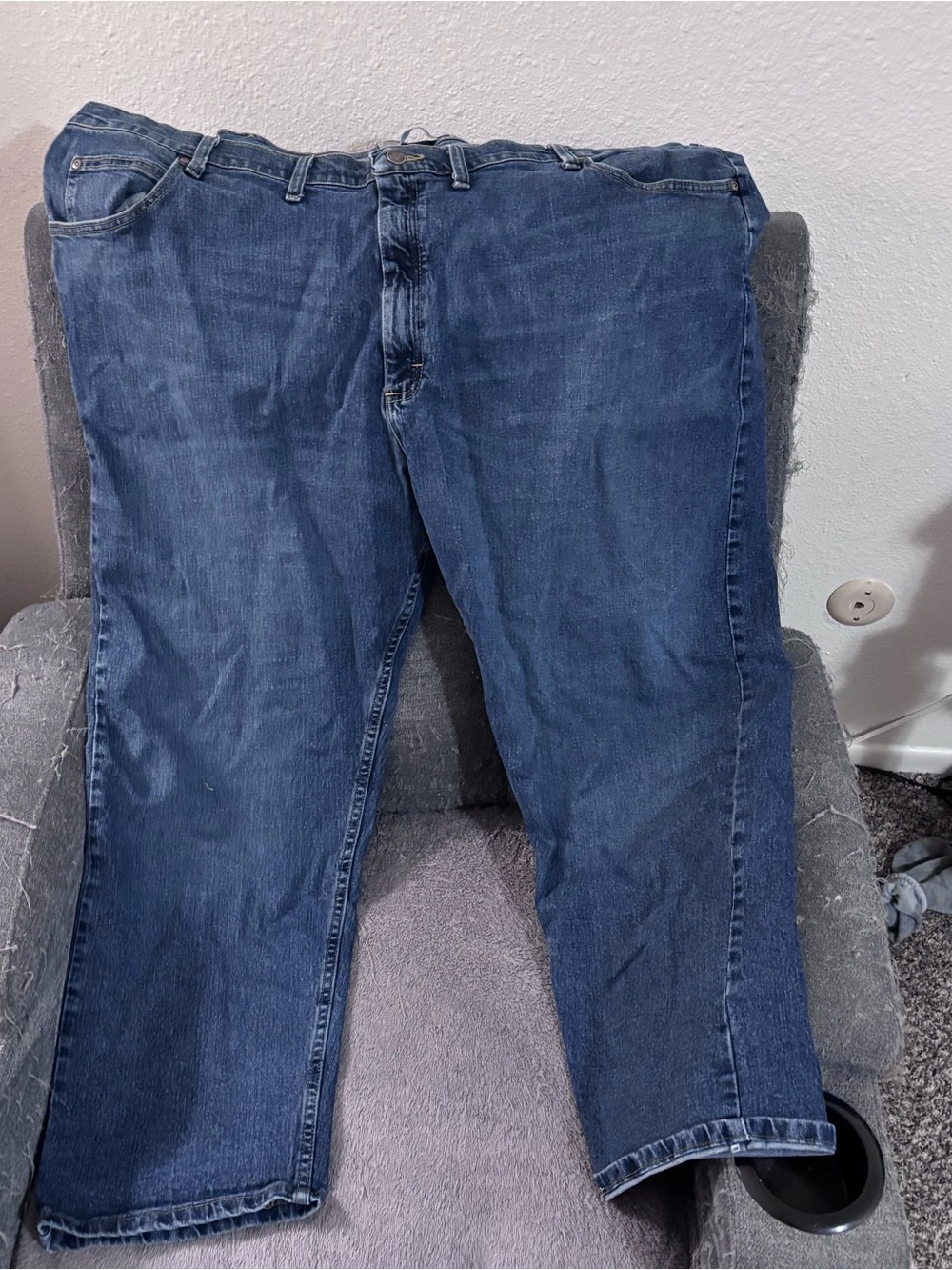 Wrangler Men's Relaxed Fit Blue Denim Jeans